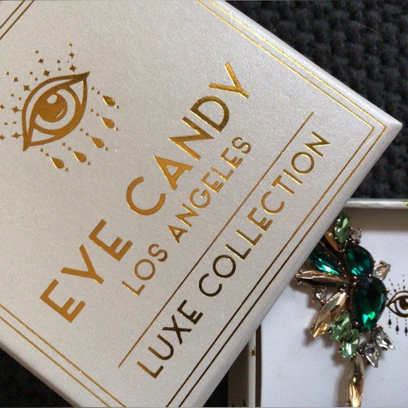 Eye Candy Los Angeles Green Gem Bird Statement earrings - Picture 3 of 5